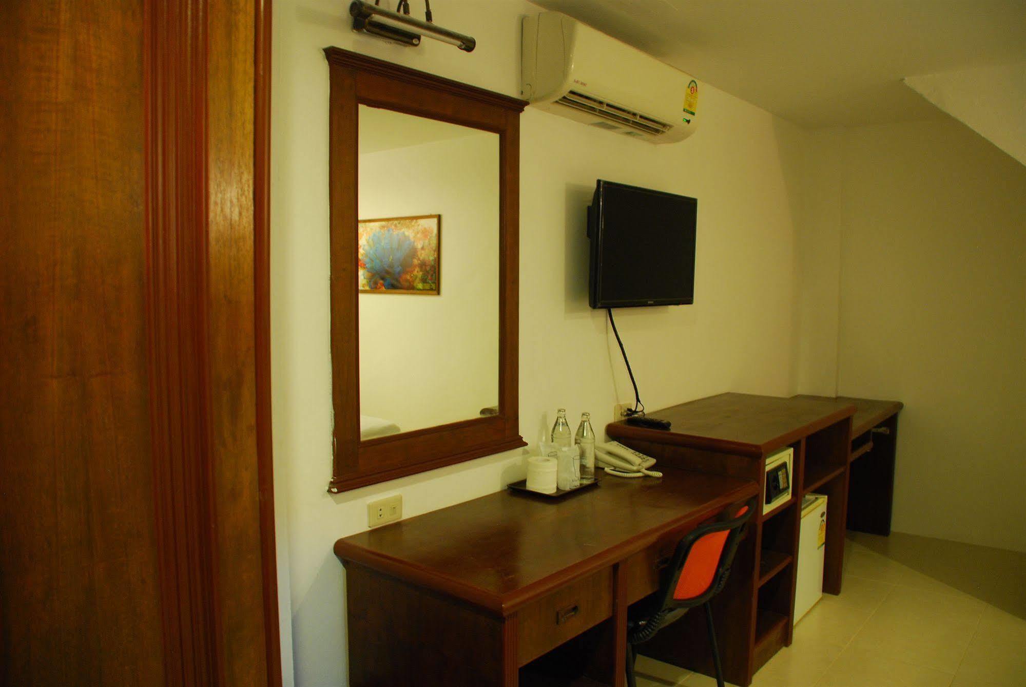 Patong Budget Rooms Kültér fotó